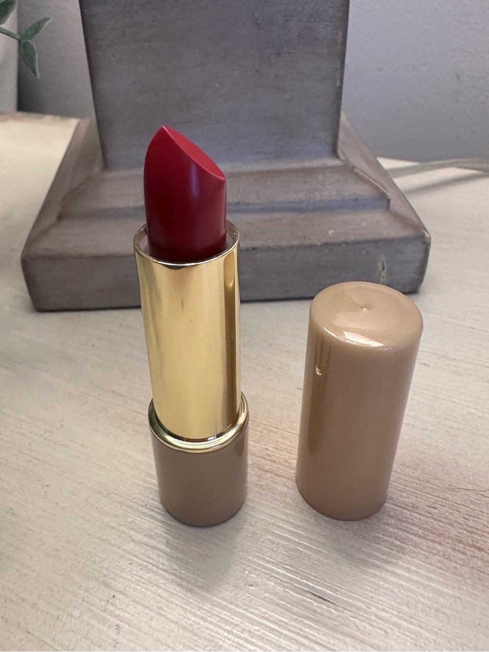 Elizabeth Arden Ceramide Plump Perfect Lipstick in Perfect Scarlet 23 (No Box) - Picture 2 of 3